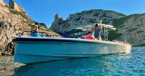 Baignade au pied des falaises